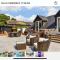 Luxurious oasis relax 32c pool, jacuzzi games bar - 迪尔
