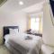 Modern Studio Design at Harvard Jatinangor Apartment By Travelio - 万隆