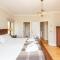 Beautiful 5-Bed Villa in Waterford