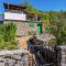 2 Bedroom Beach Front Home In Sali - Sali