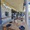 OCEAN BREAKAWAY - Power back up, 2 Adults & 3 Kids only, Umdloti - Умдлоті