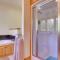 11 Mi to Ski Sapphire Heaven South Apt with Porch - هايلاند