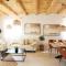 Villa del Lago with heated pool