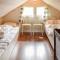 Gorgeous Home In Bekkjarvik With Wifi