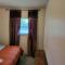3 bedrooms 2 bathrooms, free Driveway parking, 2 min to Ohio state Univrrsity, AC, free wi-fi, washer and dryer, ExpoCenter, Bus stop, University shuttle, Riverside Methodist Hospital - Columbus