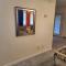 3 bedrooms 2 bathrooms, free Driveway parking, 2 min to Ohio state Univrrsity, AC, free wi-fi, washer and dryer, ExpoCenter, Bus stop, University shuttle, Riverside Methodist Hospital - Columbus