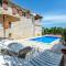 Two-Bedroom Holiday Home In Medancici