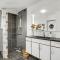 Beautiful Home In Juelsminde With Wifi