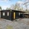 Gorgeous Home In Strøby With Kitchen - Strøby