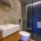 Mani Suites