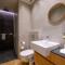 Mani Suites