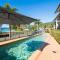 Whitsunday Beachfront Apartment on Coral Esplanade