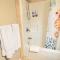 Private suite 2BR Near Hwy 1, Heritage Park, Coliseum, Cultus Lake, Fishing,