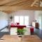 Moderne Luxusvilla in Naturlage am Miltenberg, modernes Interieur, Profiküche