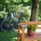 Appartement in Flachsmeer mit Grill, Terrasse und Garten