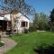 Freistehender Bungalow Perla mit Garten und Grill