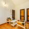 FabHotel Waves Of The Sea Board - Nr Calangute Beach