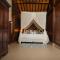 Authentic Joglo Villa: Private Pool & Lush Garden - Dalung