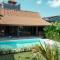 Authentic Joglo Villa: Private Pool & Lush Garden - Dalung