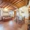 2 Bedroom Beautiful Apartment In Poppi