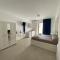 Manfredi Sea Room