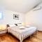 Spacious Apt in Tisno Near Garden Resort – 4 Min