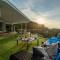 Villa Beyond 9 Bedrooms Seaview - Full Services