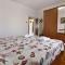 Zwei-Zimmer-Wohnung in der Nähe des Meeres Umag