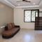 2-3 BHK Palatial Convertible Independent Villa 12 min Drive To Varca Beach - Dramapur