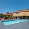 Econo Lodge Inn & Suites Diamondhead