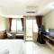 Modern Studio at Gateway Park LRT City Bekasi Apartment By Travelio - بيكاسي