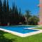 Cabopino Duplex, Swimming Pool, Beach 5min away, Chill out terrace and High-speed WiFi