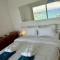 Luxurious 2-Bed Seaside Apartment in Saronida - 萨罗尼扎