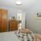 9 Manorcombe Bungalows