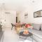 Beautiful & fully renovated 2BD apt - in city center - 20 meters from beach - 福恩吉罗拉