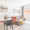 Beautiful & fully renovated 2BD apt - in city center - 20 meters from beach - 福恩吉罗拉