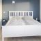 Stunning Home In Farsund With Wifi