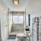 Waterfront Condo with Pool Access in Hot Springs - 温泉城