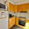 Imma bright apartment by HLCLUB Agency