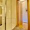Imma bright apartment by HLCLUB Agency
