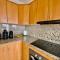 Imma bright apartment by HLCLUB Agency