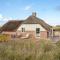 Three-Bedroom Holiday Home With A Fireplace In Ringkøbing - Nørre Lyngvig