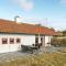 Beautiful Home In Aakirkeby With Wifi - Åkirkeby