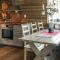 4 Bedroom Beautiful Home In Treungen