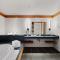 Willows Lodge