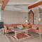4 Bedroom Lovely Home In Hundested