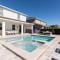 Warm 8 Bdrm Home with Private Pool at Encore - Orlando