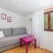 1 Bedroom Cozy Apartment In Omisalj