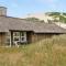 4 Bedroom Cozy Home In Hvide Sande