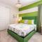 Colorful 8 Bdrm Home with Theater at Encore - Orlando